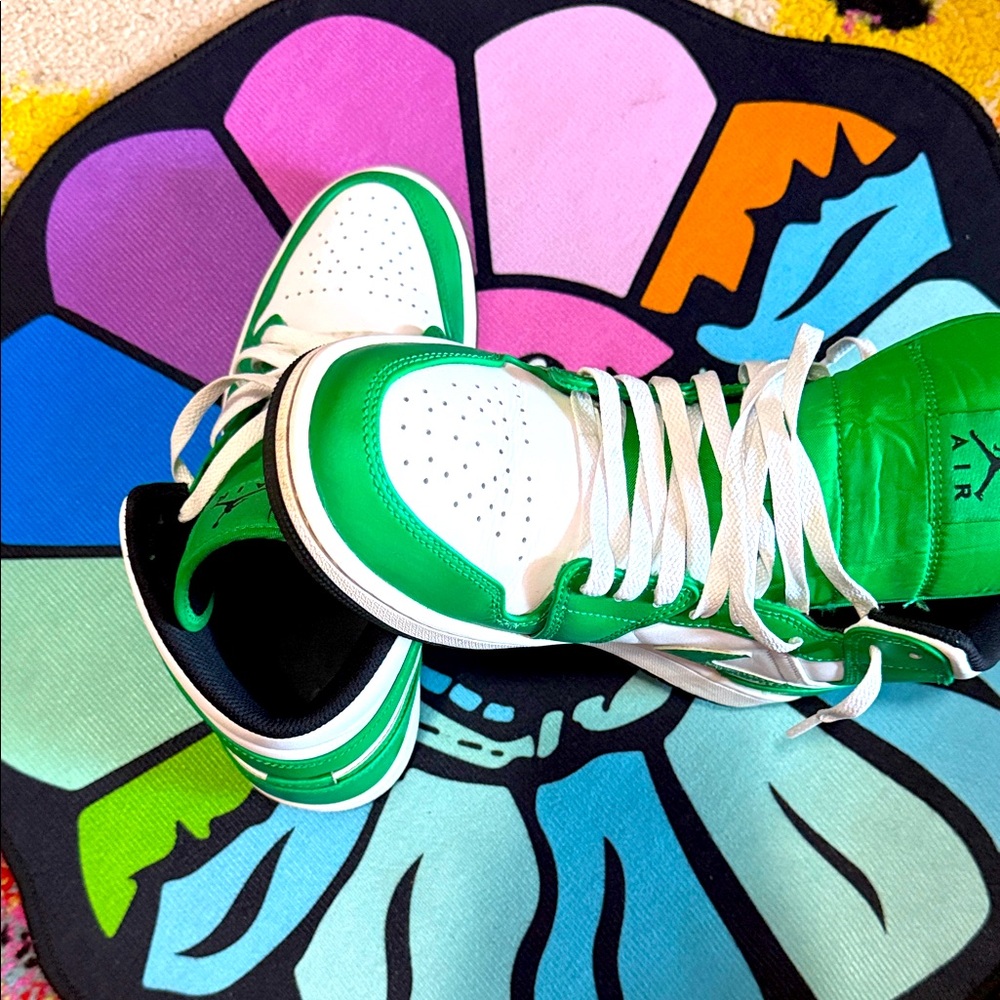 Nike Mid Air Jordan 1 “Lucky Green “ Slightly Worn, Great Shape Tho’ w/Box